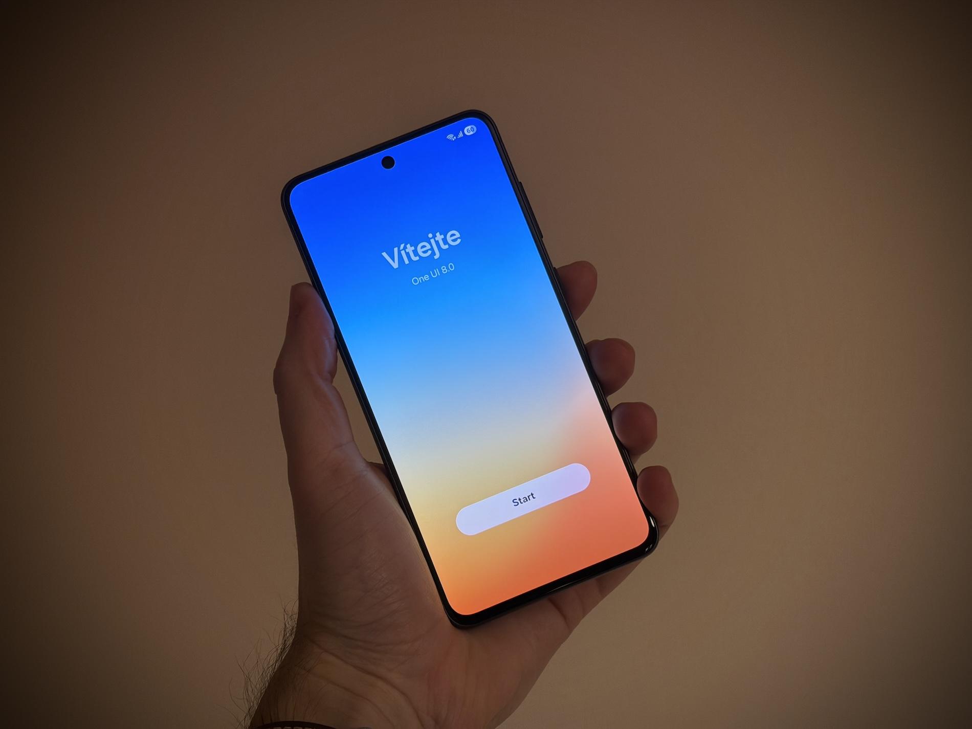 Galaxy S25 con One UI 8.5 Galaxy S25 con One UI 8.5