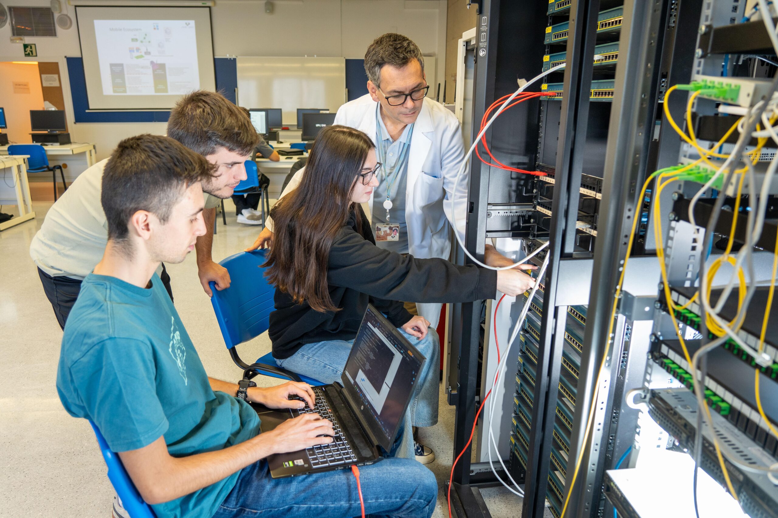 estudiantes de grado en ciberseguridad estudiantes de grado en ciberseguridad