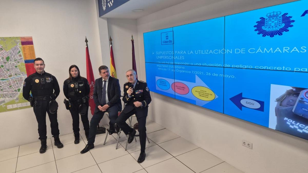 camaras en uniformes policiales camaras en uniformes policiales