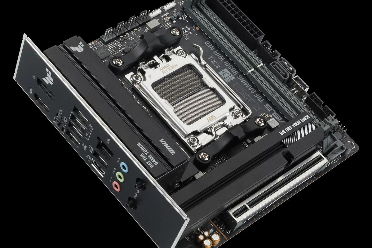 Slots DDR5 en la ASUS TUF Gaming B850I WiFi Neo Slots DDR5 en la ASUS TUF Gaming B850I WiFi Neo