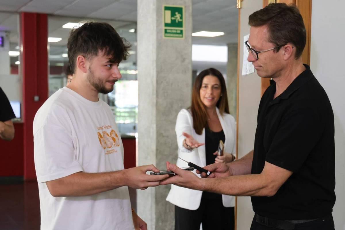 Detectores de frecuencia en la PAU Tecnología para detectar dispositivos electrónicos