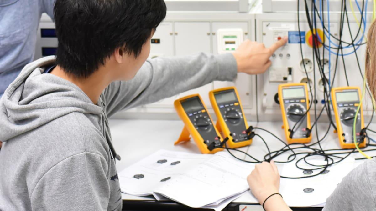 Transformación laboral por la IA Impacto de la inteligencia artificial en el trabajo
