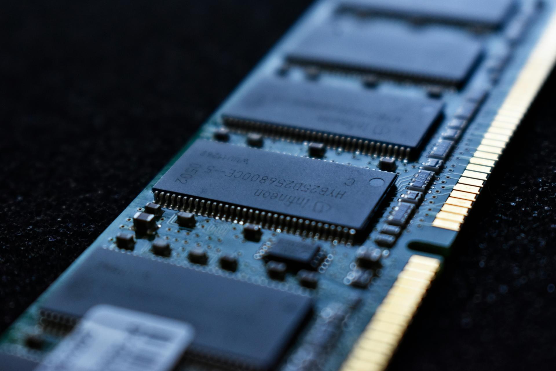 Aviso de escasez y subida de precios de memoria RAM Aviso de escasez y subida de precios de memoria RAM