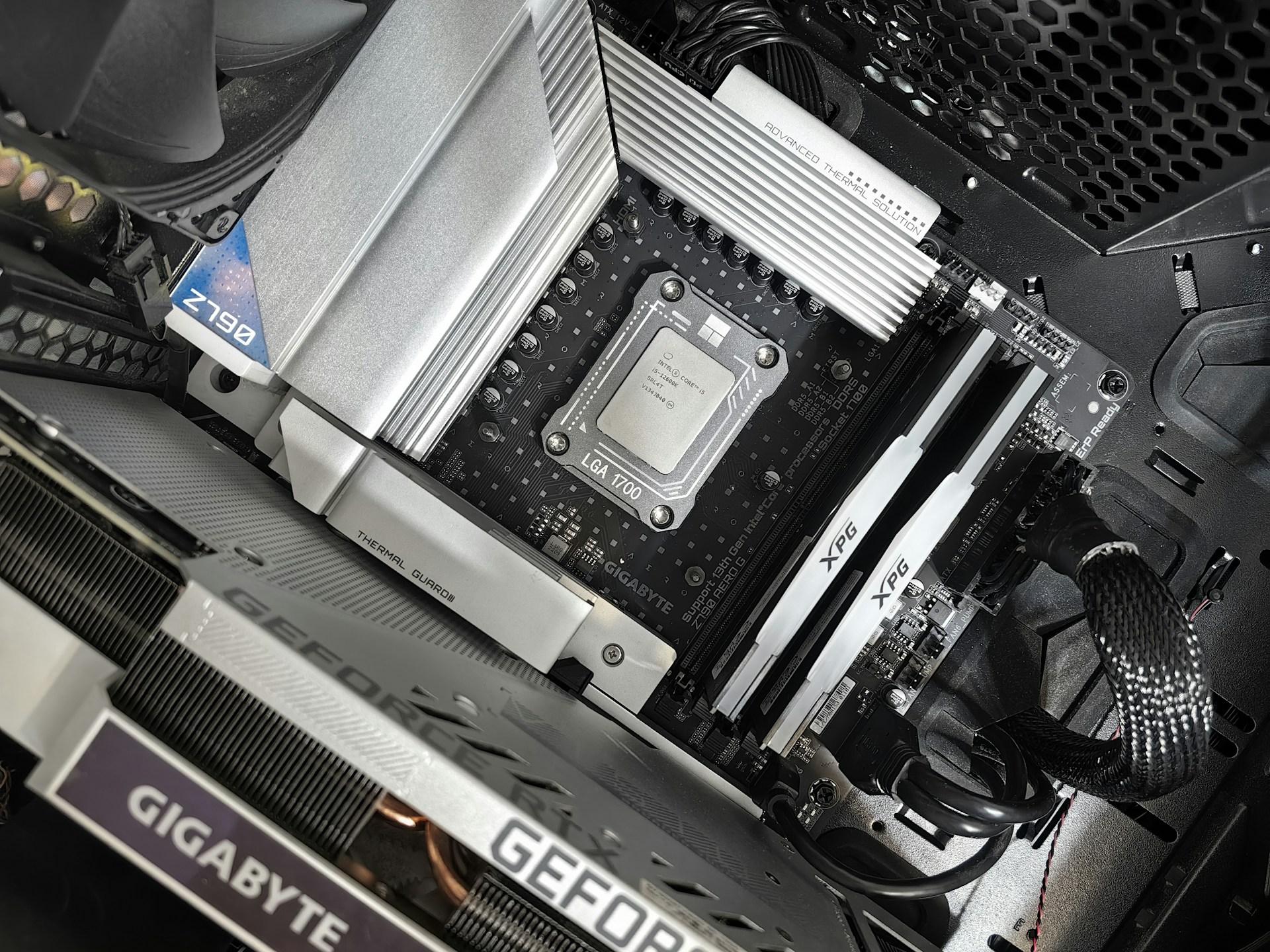 Placas GIGABYTE Z790